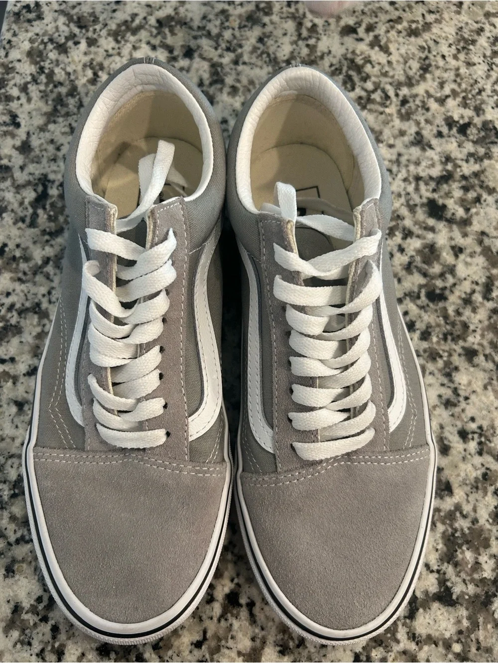 Vans Old Skool Gray Suede & Canvas Sneakers Women’s 8.5 / Men’s 7